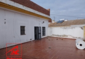 Casa con terreno en venta en Lebrija ref: TR387381 foto