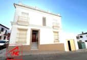 Casa de pueblo en venta en Lebrija ref: TR402340 foto