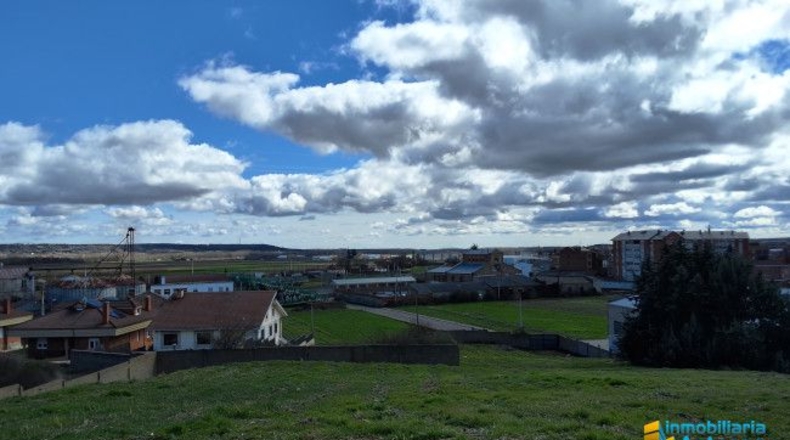 León - Асторга - 6976m2
