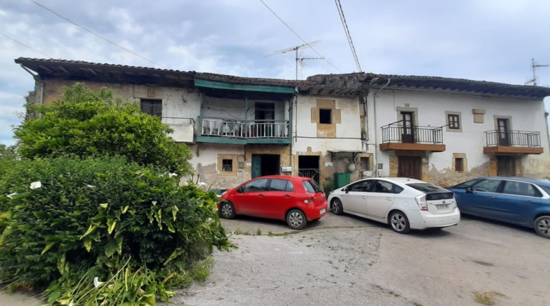 Cantabria - Bárcena de Cicero - 3500m2