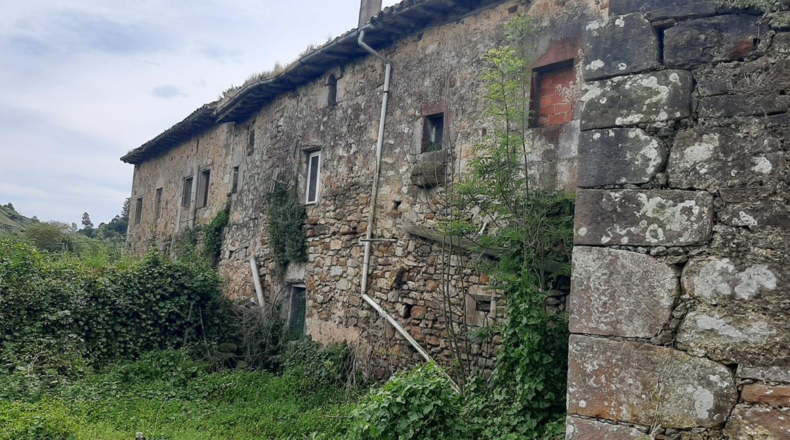 Cantabria - Bárcena de Cicero - 3500m2