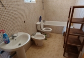 Отдельно стоящий дом с участком на продажу в городе Barcience. Фото