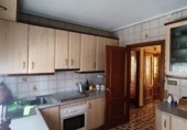 Дом с участком на продажу в городе Bedmar. Фото