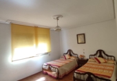Дом с участком на продажу в городе Bedmar. Фото