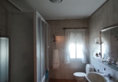 Дом с участком на продажу в городе Bedmar. Фото