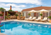 Chalet independiente con terreno en venta en Alcalá de Guadaíra ref: TR407940 foto