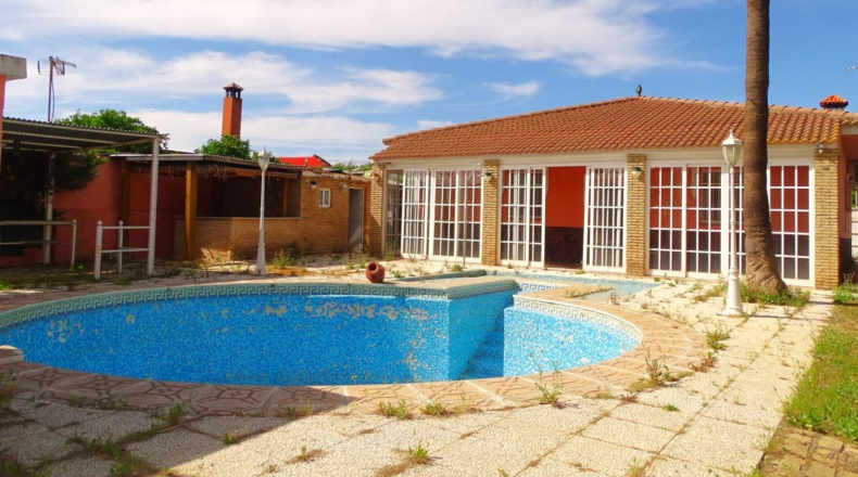 Seville - Alcalá de Guadaíra - 1149m2