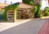 Chalet independiente con terreno en venta en Alcalá de Guadaíra ref: TR407940 foto