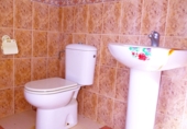 Chalet independiente con terreno en venta en Alcalá de Guadaíra ref: TR407940 foto
