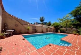 Barx 826&nbsp;m²