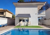 Chalet independiente con terreno en venta en la España, Benicasim, ref: TR408014 foto