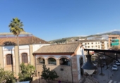 Дом с участком на продажу в городе Antequera Фото