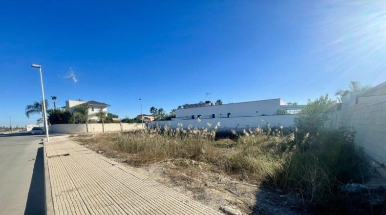 Alicante - Formentera del Segura - 528m2