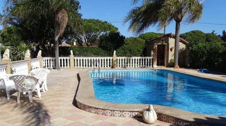 Cadiz - Chiclana de la Frontera - 2348m2