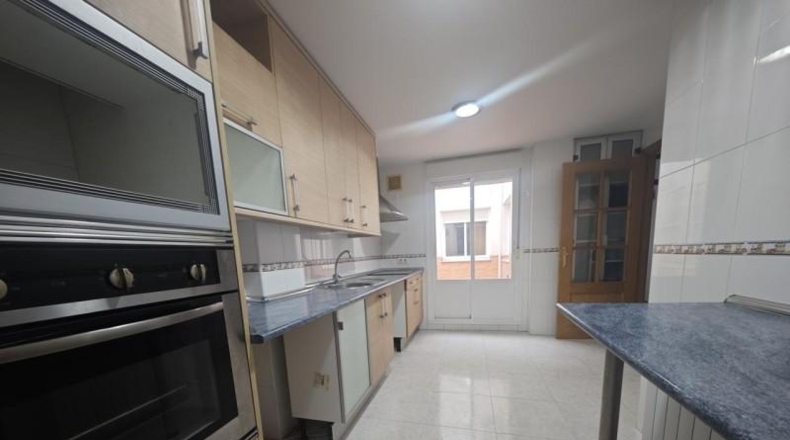 Cáceres - Malpartida de Plasencia - 242m2