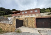 Xalet independent amb terreny en venda a la España, Sant Cebrià de Vallalta, ref.: TR408233 foto
