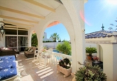 Chalet independiente con terreno en venta en la España, Orihuela, ref: TR408335 foto