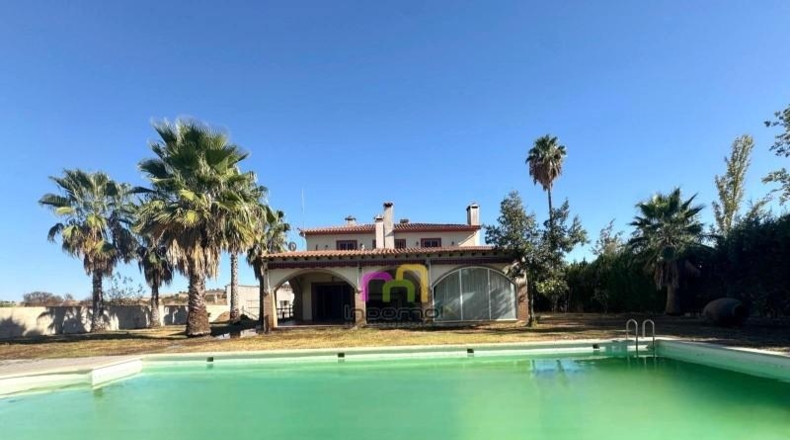 Badajoz - Бадахос - 4500m2