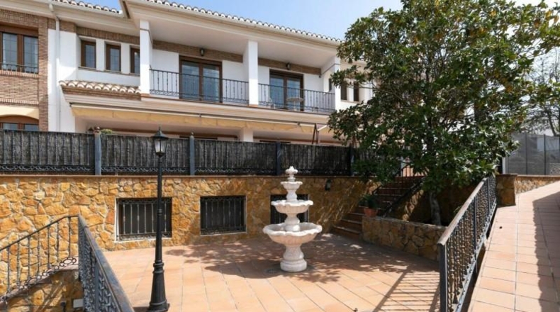 Granada - Huétor Vega - 912m2