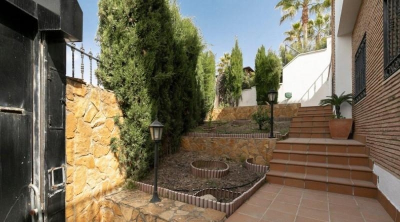 Granada - Huétor Vega - 912m2