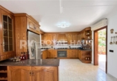Chalet independiente con terreno en venta en la España, Inca, ref: TR169213 foto