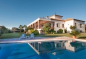 Xalet independent amb terreny en venda a la España, Estepona, ref.: TR150923 foto