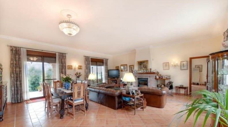 Málaga - Estepona - 10000m2