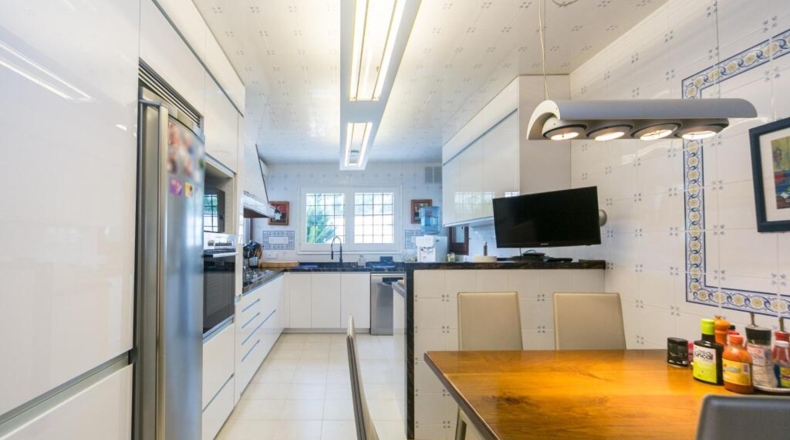 Barcelona - Pallejà - 550.65m2
