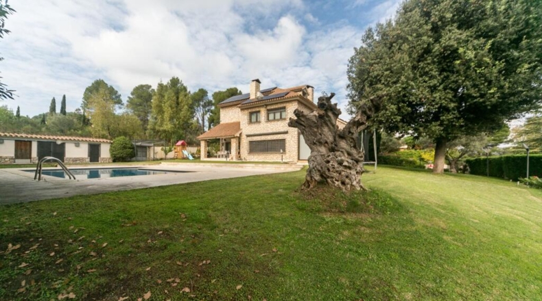 Barcelona - Pallejà - 550.65m2