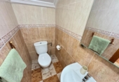 Отдельно стоящий дом с участком на продажу в городе Orihuela. Фото