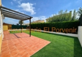 Chalet independiente con terreno en alquiler en la España, Torrent, ref: TR362686 foto