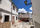 Chalet independiente con terreno en venta en la España, Baena, ref: TR408422 foto