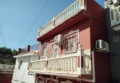 Отдельно стоящий дом с участком на продажу в городе Vélez-Málaga Фото