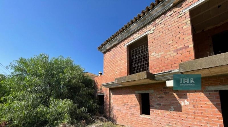 Sevilla - Castilblanco de los Arroyos - 729m2
