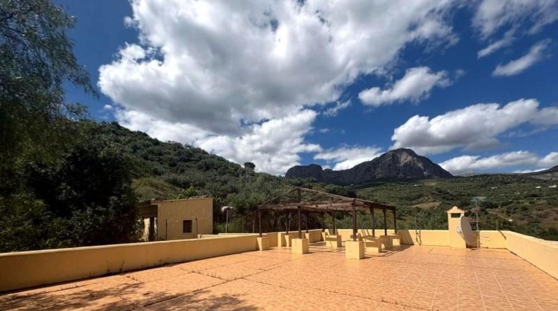 Málaga - Riogordo - 11673m2