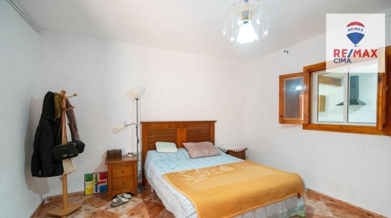 Granada - Baza - 2503m2