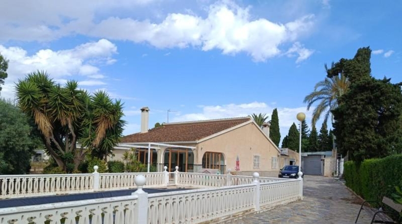 Аликанте - Las Bayas - 3000m2
