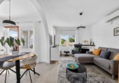 Chalet independiente con terreno en venta en la España, Torrevieja, ref: TR408739 foto