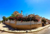 Chalet independiente con terreno en venta en la España, Orihuela, ref: TR321640 foto