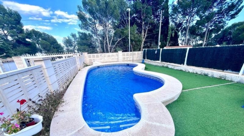 Аликанте - La Nucia - 298m2