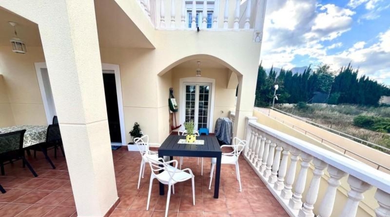 Аликанте - La Nucia - 298m2