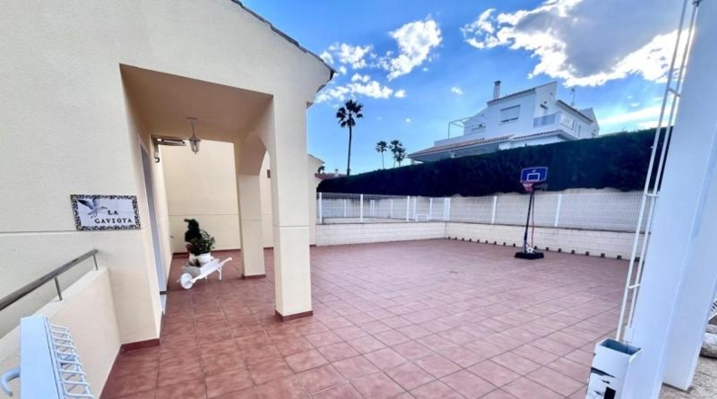 Аликанте - La Nucia - 298m2