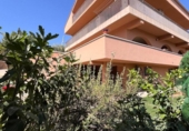 Отдельно стоящий дом с участком на продажу в городе Sant Salvador de Guardiola Фото