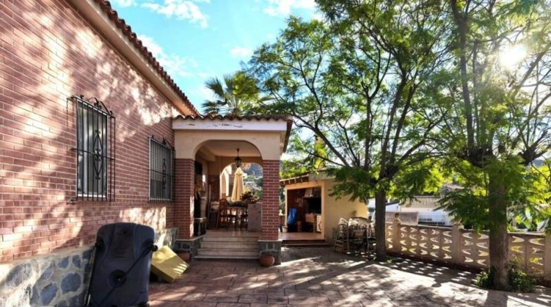 Alicante - Busot - 2800m2