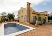Chalet independiente con terreno en venta en la España, Orihuela, ref: TR181636 foto