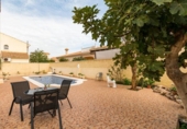 Chalet independiente con terreno en venta en la España, Orihuela, ref: TR181636 foto