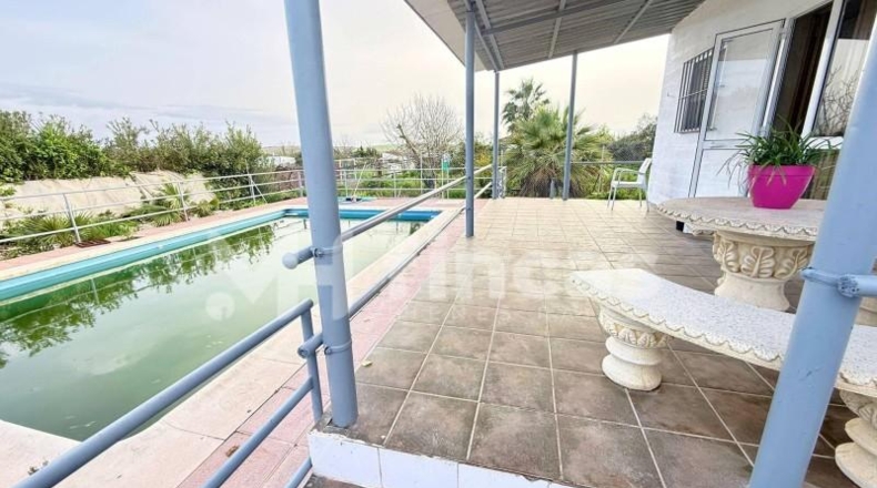 Seville - El Coronil - 700m2