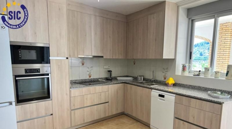 Валенсия - Godelleta - 850m2