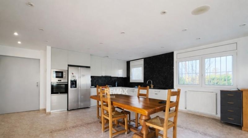 Girona - Sant Pere Pescador - 834m2
