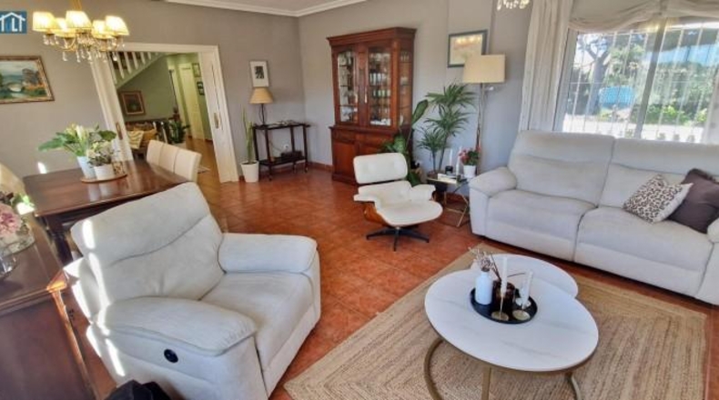 Alicante - San Vicente del Raspeig - 1072m2